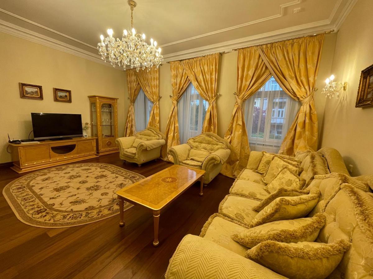 Apartma Premium カルロヴィ・ヴァリ エクステリア 写真