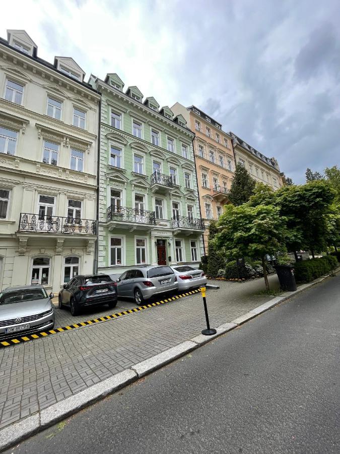 Apartma Premium カルロヴィ・ヴァリ エクステリア 写真