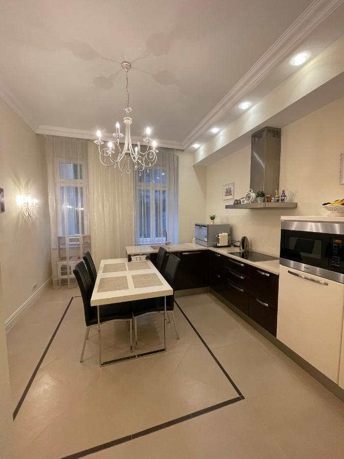 Apartma Premium カルロヴィ・ヴァリ エクステリア 写真