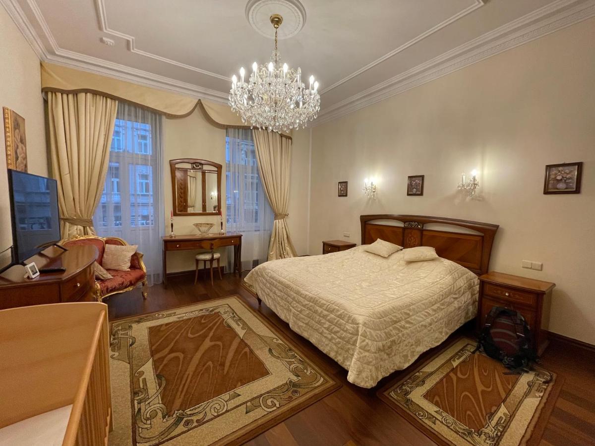 Apartma Premium カルロヴィ・ヴァリ エクステリア 写真
