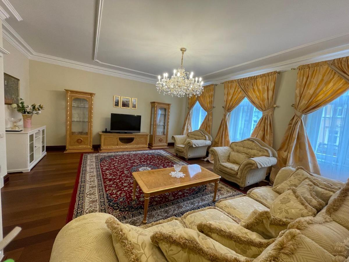 Apartma Premium カルロヴィ・ヴァリ エクステリア 写真